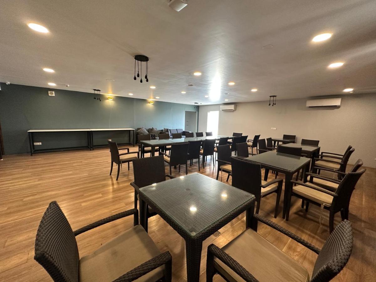 העיר בנגלור Upar Hotels Indiranagar מראה חיצוני תמונה
