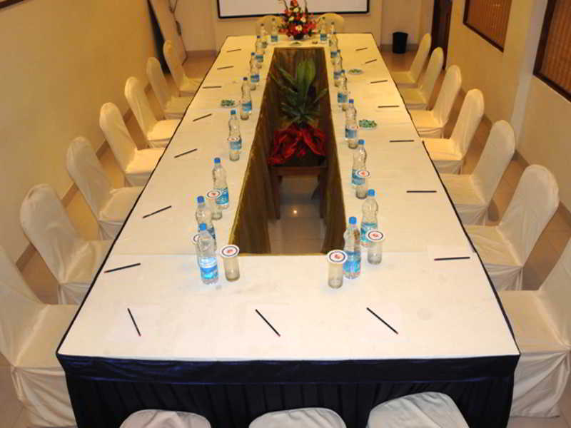העיר בנגלור Upar Hotels Indiranagar מראה חיצוני תמונה